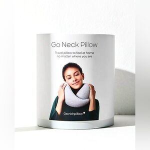 🎸OSTRICHPILLOW🎸🔥NWT🔥Go Neck Pillow in Grey